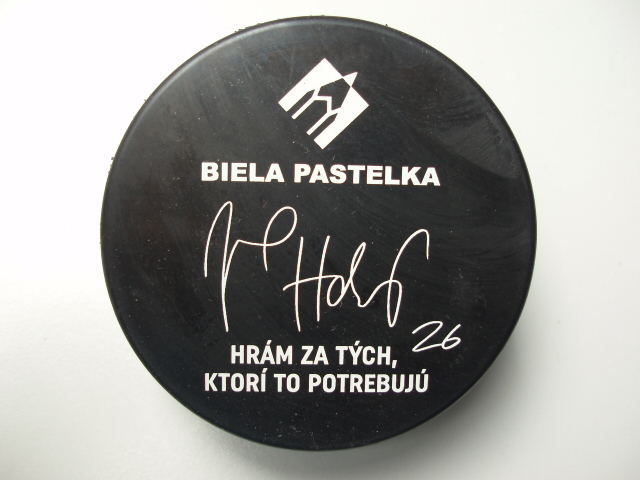 handzus_biela_pastelka.jpg